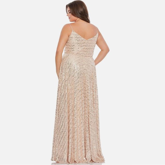 NWT $458 Mac Duggal [ PLUS 14W ]‎ Spaghetti Straps Sequin Gown in Champagne - Picture 15 of 15